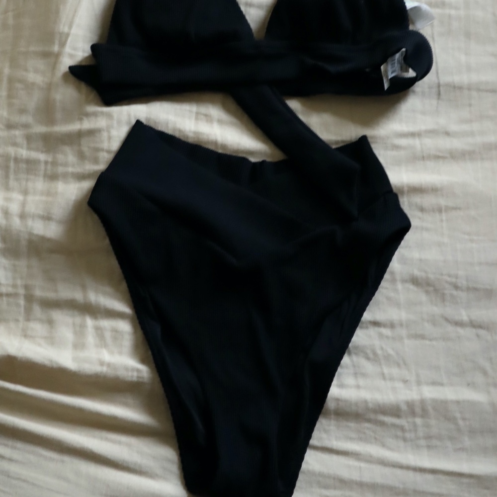 Aerie Swim Bottoms Size M Black Never worn!